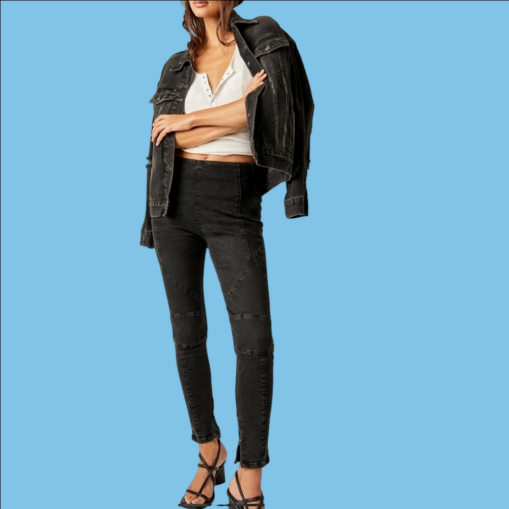 NWT Free People Bella Moto High Rise Skinny Jean in Worn Black